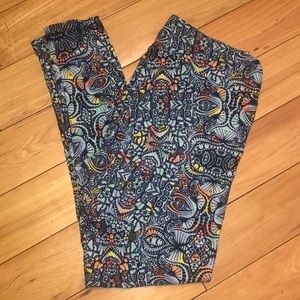 LulaRoe Tall & Curvy leggings